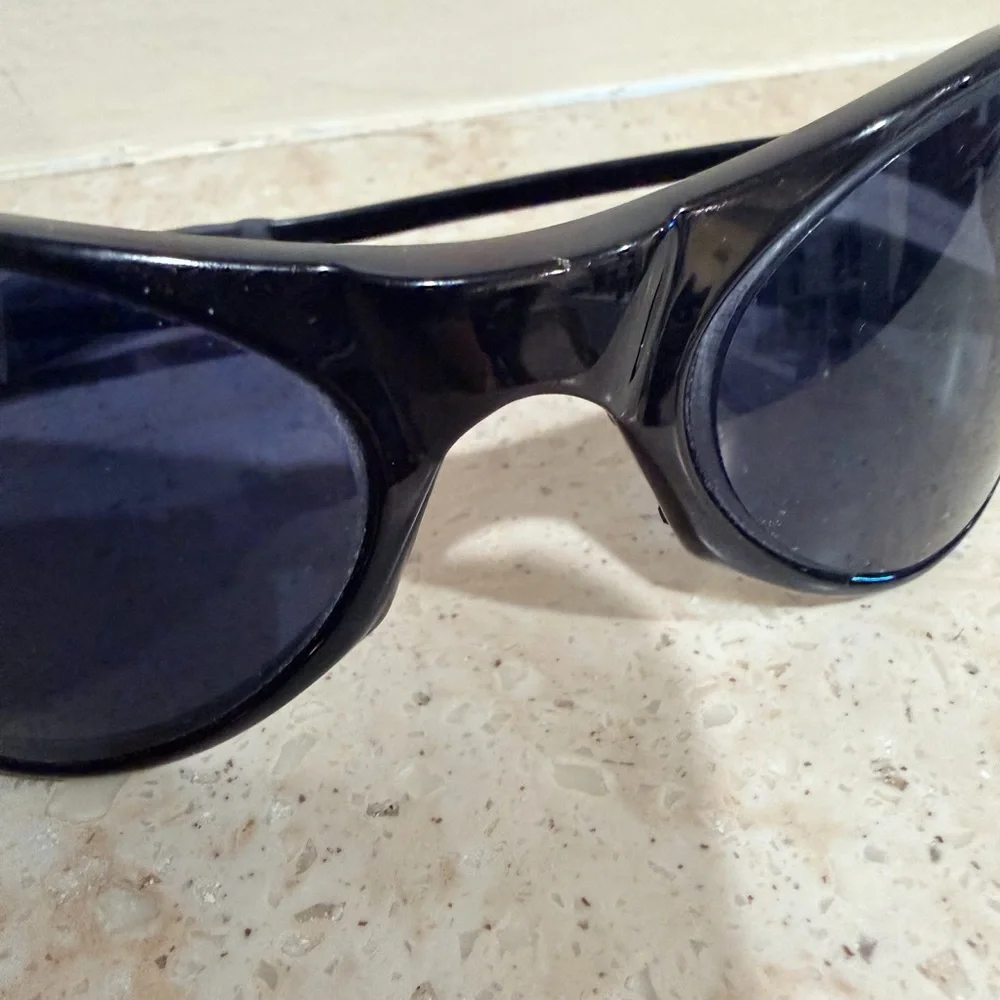Vintage Y2K Gargoyles Black Lens Black Frame